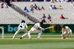 MELBOURNE, AUSTRALIA - DECEMBER 29: Henry Nicholls of New Zealand gets out during day four of the Second Test match in the series between Australia and New Zealand at The Melbourne Cricket Ground on December 29, 2019 in Melbourne, Australia. (Photo by Speed Media/Icon Sportswire)