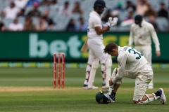 MELBOURNE, AUSTRALIA - DECEMBER 27: Marnus Labuschagne of Australia puts on his shin pads during day two of the Second Vodafone Test cricket match between Australia and India at the Melbourne Cricket Ground on December 27, 2020 in Melbourne, Australia. (Photo by Dave Hewison/Speed Media/Icon Sportswire)
