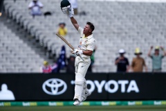 MELBOURNE, AUSTRALIA - DECEMBER 27: David Warner of Australia celebrates his double century during the Boxing Day Test Match between Australia and South Africa at The Melbourne Cricket Ground on December 27, 2022 in Melbourne, Australia. (Photo by Dave Hewison/Speed Media/Icon Sportswire)