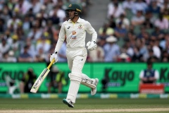 MELBOURNE, AUSTRALIA - DECEMBER 28: Alex Carey of Australia runs during the Boxing Day Test Match between Australia and South Africa at The Melbourne Cricket Ground on December 27, 2022 in Melbourne, Australia. (Photo by Dave Hewison/Speed Media/Icon Sportswire)