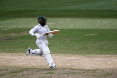MELBOURNE, AUSTRALIA - DECEMBER 29: Temba Bavuma of South Africa takes a run during the Boxing Day Test Match between Australia and South Africa at The Melbourne Cricket Ground on December 29, 2022 in Melbourne, Australia. (Photo by Dave Hewison/Speed Media/Icon Sportswire)